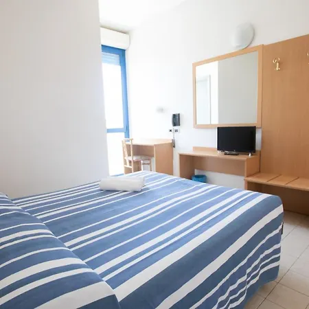 Отель Piccolo 3*